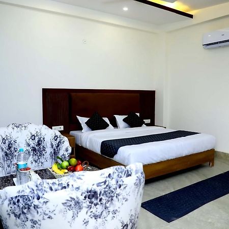 Lyf Corporate Suites - Noida Sector 19 Екстер'єр фото