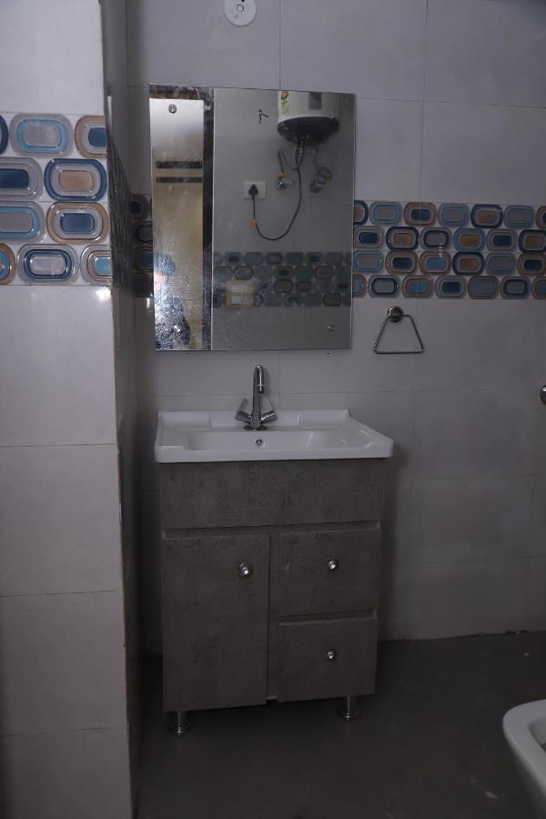 Lyf Corporate Suites - Noida Sector 19 Екстер'єр фото