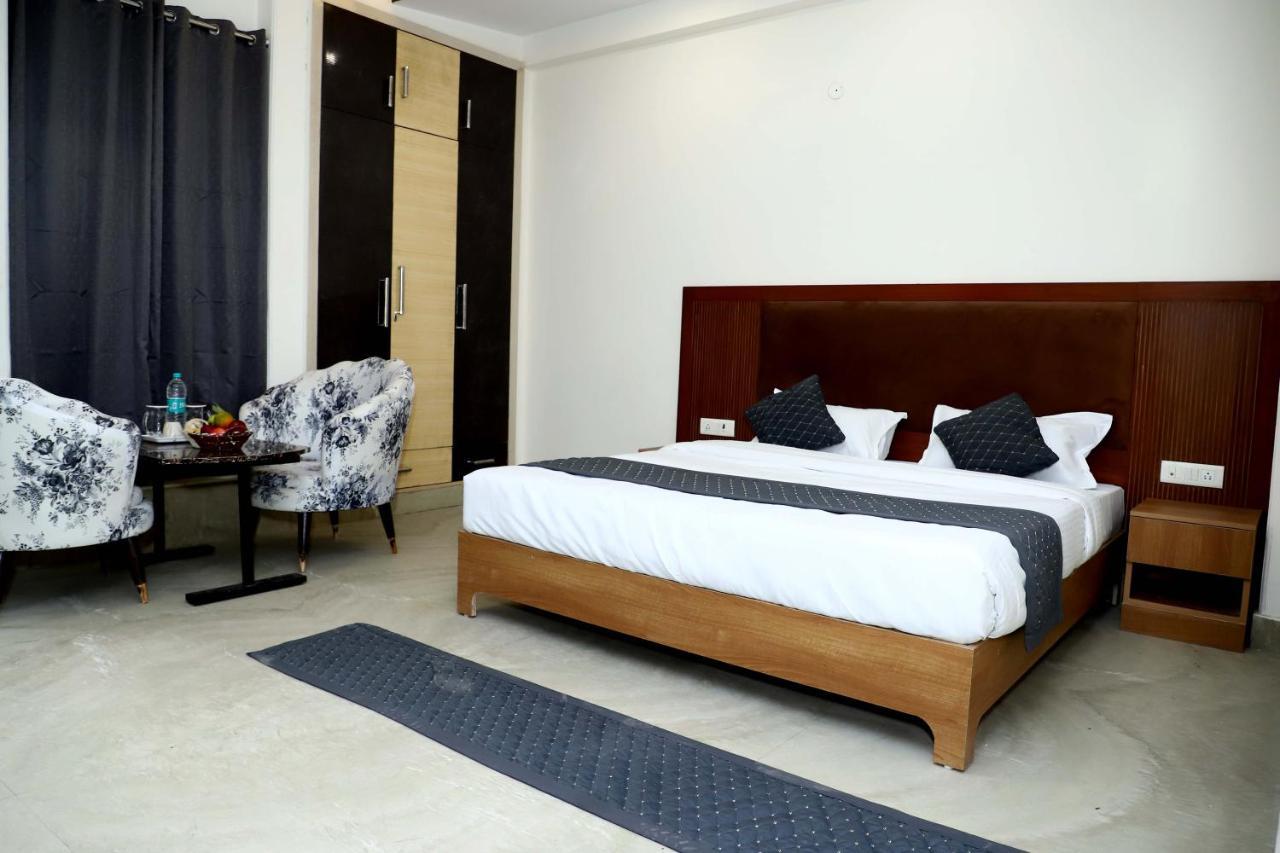 Lyf Corporate Suites - Noida Sector 19 Екстер'єр фото